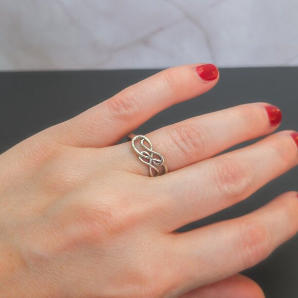 Sterling Silver Infinity Knot Ring — Openwork Figure-Eight, Size 8, 925 - Picture 7 of 11